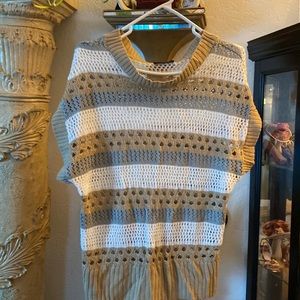 Cute netting top no size look like a medium or large selling as is